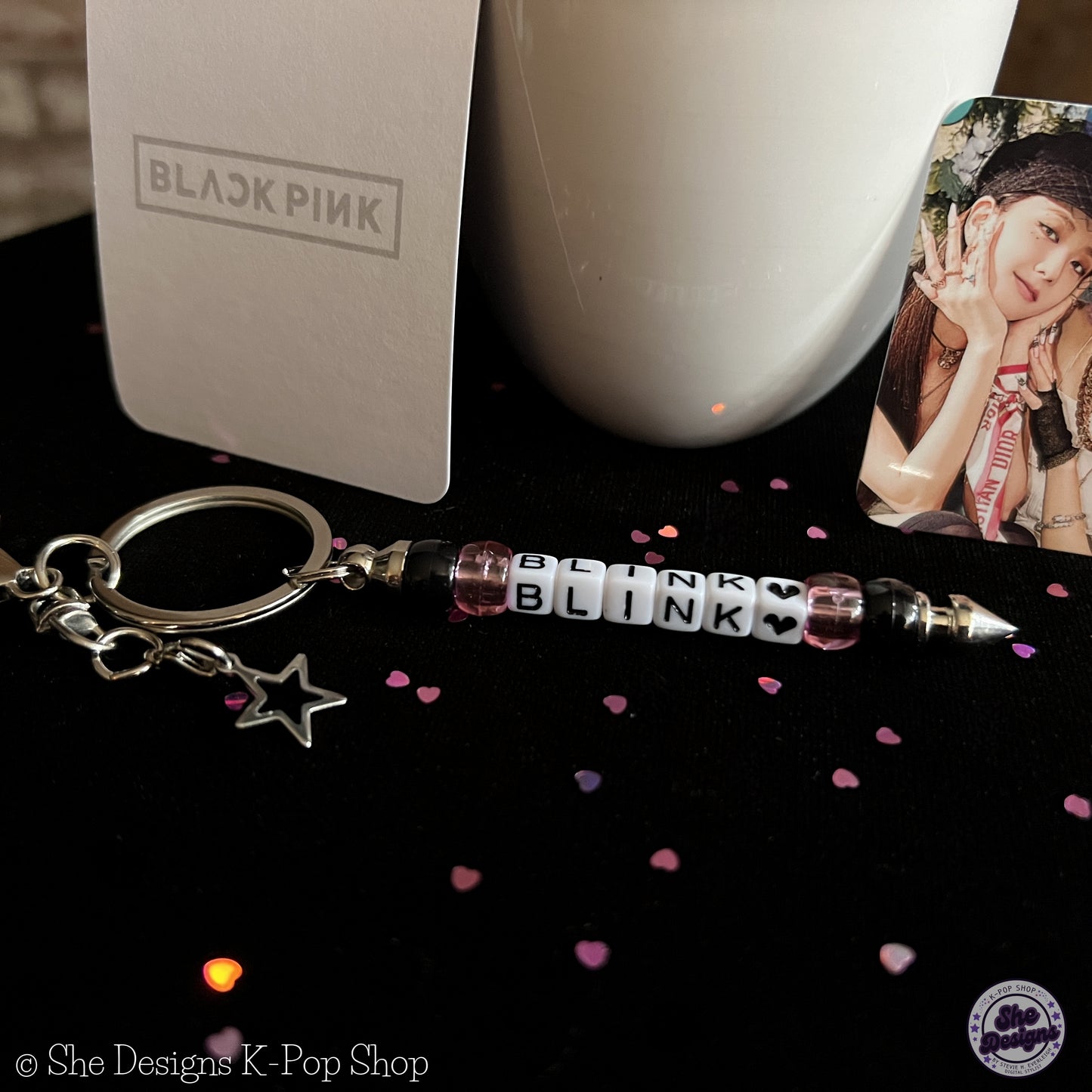 BLACKPINK KEYCHAIN: BLINK BLACK!