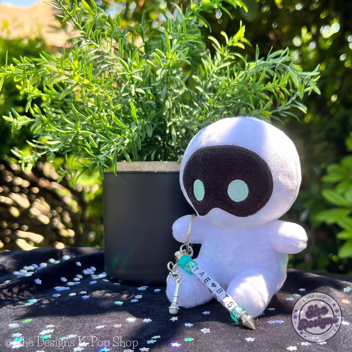 Mic Drop Keychain Collection: V