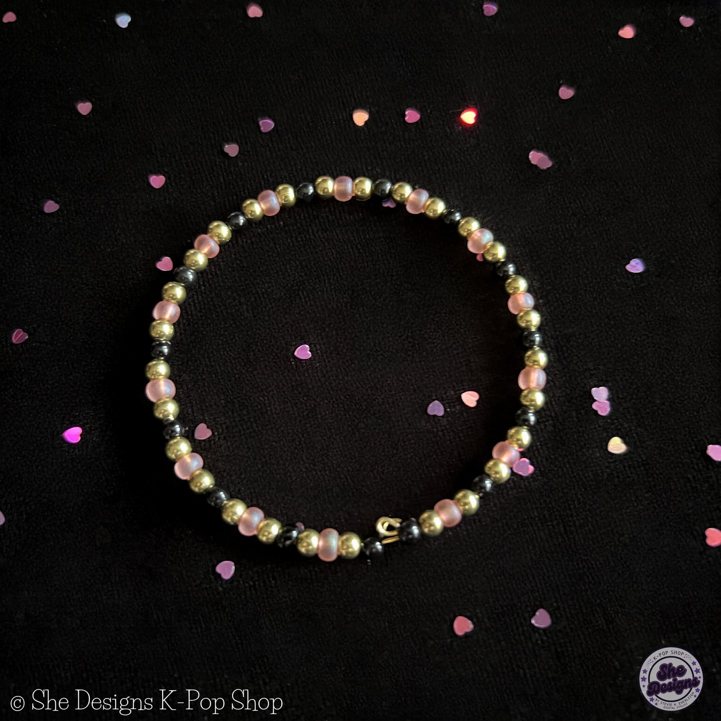 BLACKPINK MEMORY WIRE BRACELET: BLINK WINK